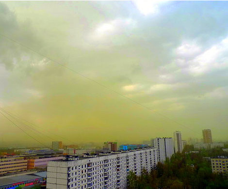 Московское небо позеленело