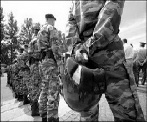 Тверская площадь в кольце ОМОНа
