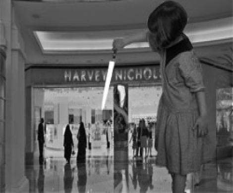 Семилетняя девочка, вооруженная ножом, обокрала магазин игрушек
