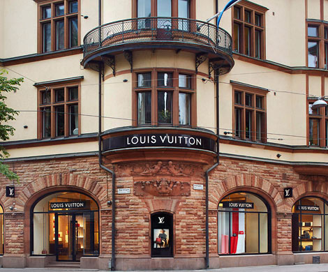 Агенту Louis Vuitton поступили угрозы от уволенной модели 