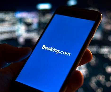 Booking.com перестает обслуживать туристов в Крыму