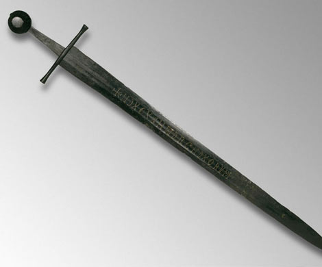 Британский музей привлек посетителей к разгадке тайны древнего меча  