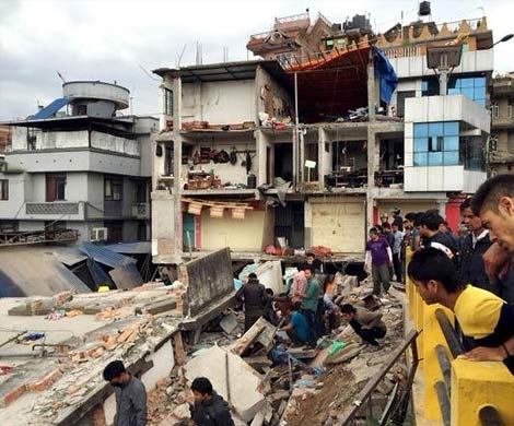 Число жертв землетрясения в Непале превысило 3200 человек 