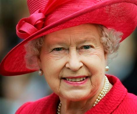 Королева Великобритании призвала шотландцев тщательно подумать по поводу референдума