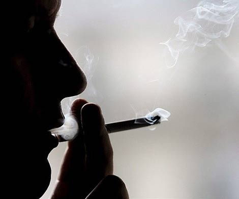 Курение приводит к уменьшению пениса на 1 сантиметр 