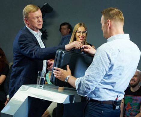Навальный заявил, что хочет видеть на месте Чубайса ученого