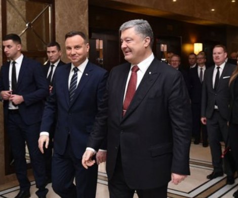 Очередной конфуз для Порошенко: президента Украины в Харькове встретили слишком «тепло»