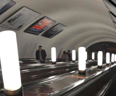 Пассажирке оторвало ноги в московском метро