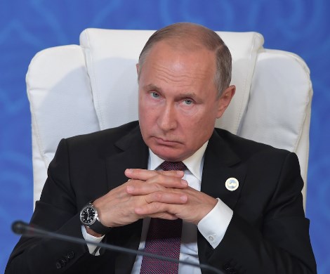 Путин пойдет на перевыборы и изменит Конституцию: СМИ рассказали о «планах» президента