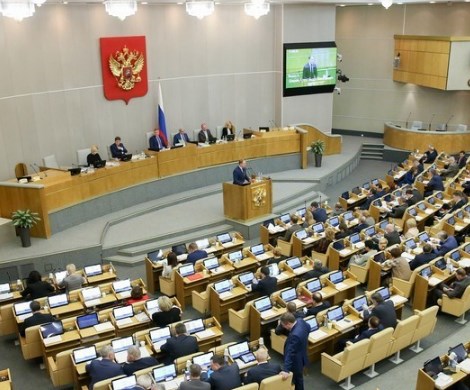 «Сидят на народных деньгах»: новая зарплата депутатов Госдумы вызвала возмущение