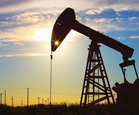Сократить добычу нефти для поддержания цены может РФ