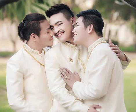 Три гея сыграли свадьбу в Таиланде