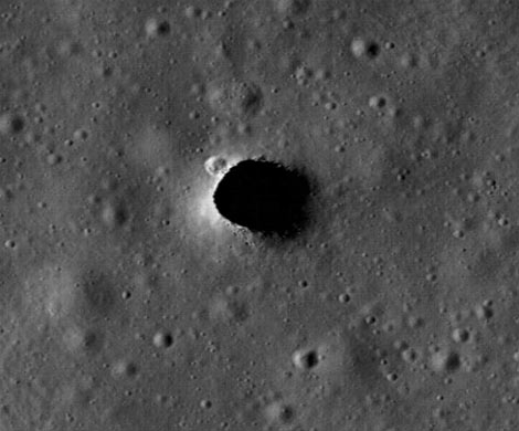 Ученые обнаружили на Луне многокилометровые тоннели‍