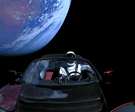 Ученые: запущенная в космос Tesla может упасть на Землю