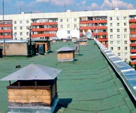 В Иваново подростки сбросили с крыши бетонную плиту на голову женщины с детьми