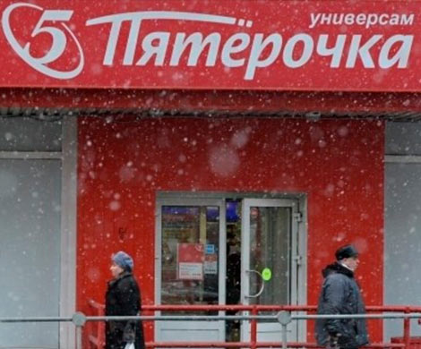 В Москве украинец с граблями напал на работников магазина «Пятерочка»
