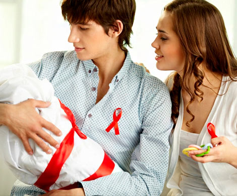 ВИЧ-инфицированным могут разрешить усыновлять детей