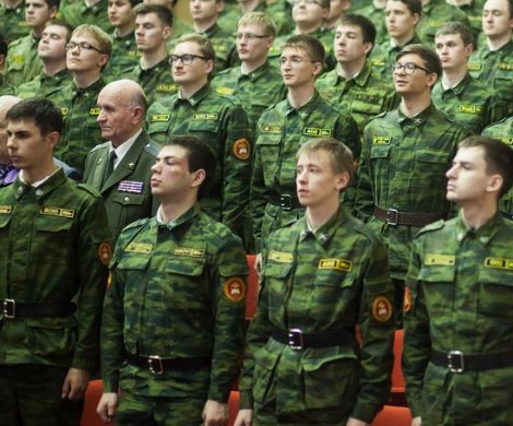 «Военная подготовка студентов будет наращиваться»: Госдума одобрила ликвидацию военных кафедр в вузах