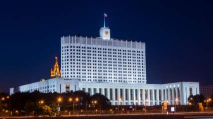 850 рублей сверху: правительство обсудит повышение МРОТ и доплаты к пенсиям