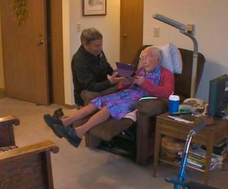 113-летней бабушке пришлось соврать о возрасте, чтобы зарегистрироваться в Facebook 
