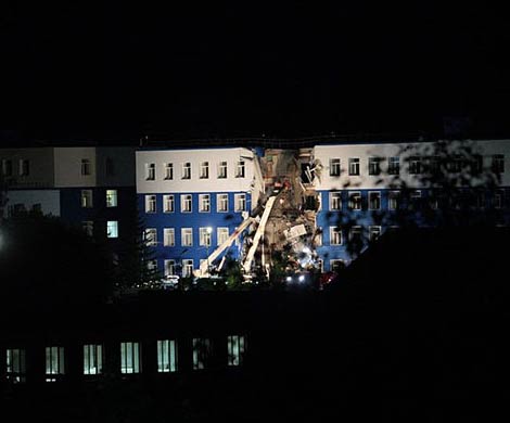 Десантники погибли под руинами казармы