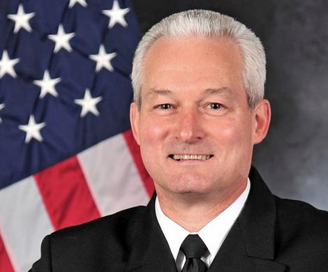 Адмирал ВМС США в пьяном виде заделался в нудисты