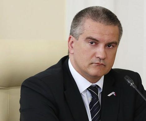 Аксенов потребовал провести «зачистку» украинских СМИ в Крыму