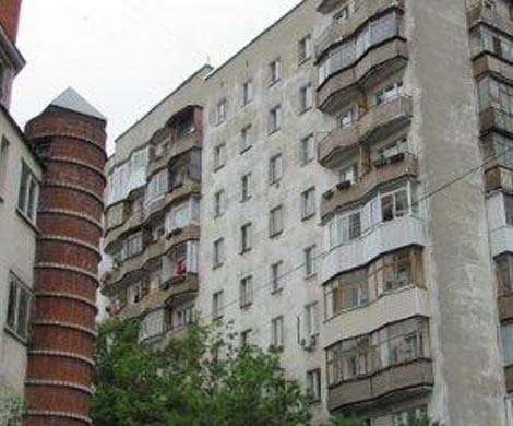 Актер театра упал с крыши дома в Арзамасе