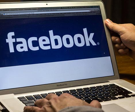 Американец пытался скрыть убийство жены, обновляя ее Facebook
