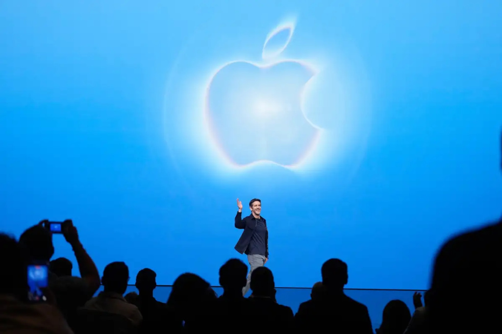 Apple представила складной iPhone Duo и линейку iPhone 18