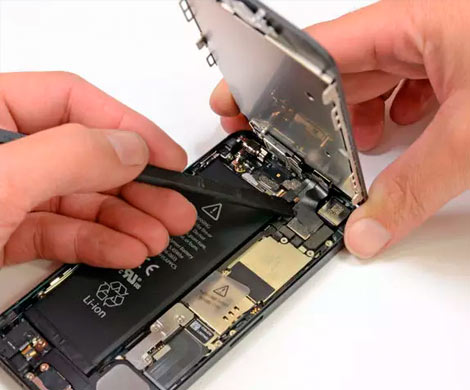 Apple пригрозила отключить смартфоны с поддельным экраном‍
