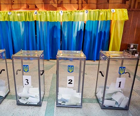 Атака клоунов: украинцы выбирают между Порошенко и Зеленским