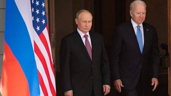 Байден заявил, что может ввести персональные санкции против Путина из-за ситуации с Украиной