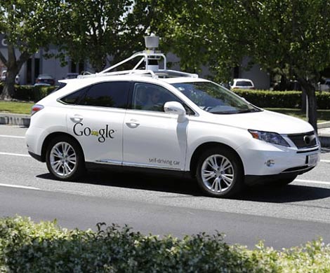 Беспилотные авто от Google осваиваются на дорогах Калифорнии