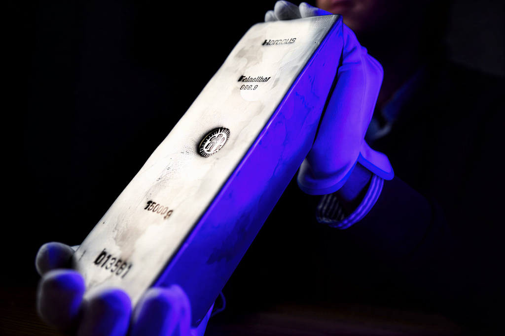 Безумие на рынке металлов. Как китайские спекулянты взвинтили цены и спровоцировали обвал