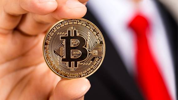 Биткойн поднялся до трехлетнего пика и может превысить его