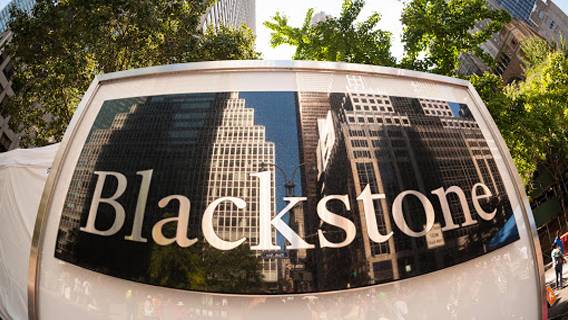 Blackstone ведет переговоры о поглощении авиационной компании Signature Aviation за 3 млрд фунтов стерлингов
