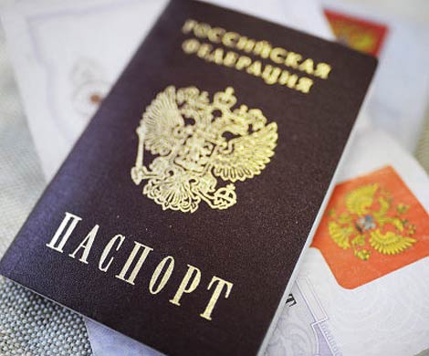 Более 85 процентов россиян не планируют покидать родину
