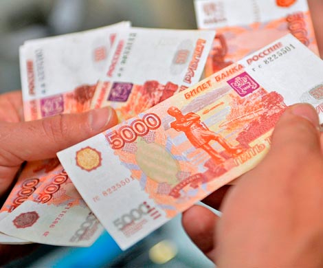 Более половины новых кредитов россияне тратят на погашение старых