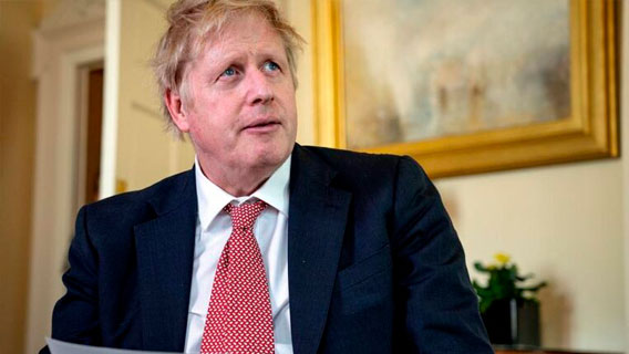 Борис Джонсон выписан из реанимации на фоне роста смертности от коронавируса