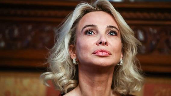 Бывшая любовница короля Испании обвинила его в «незаконной слежке»