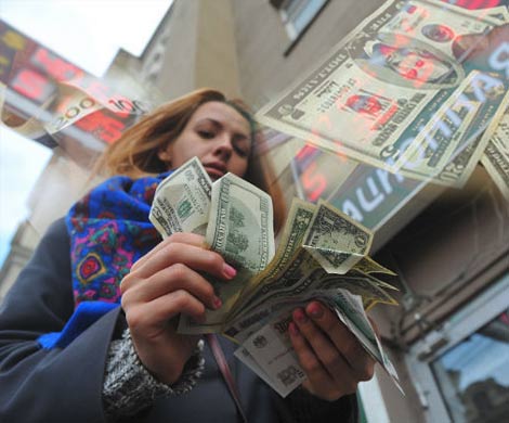 ЦБ вновь ставит на доллар