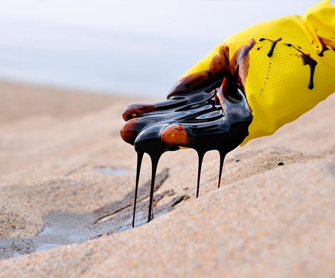 Цена на нефть марки Brent впервые за год упала ниже $100 за баррель