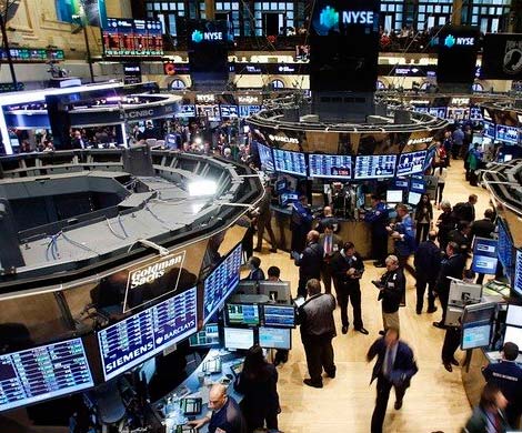 Цена нефти на ведущих мировых биржах упала почти на $4      