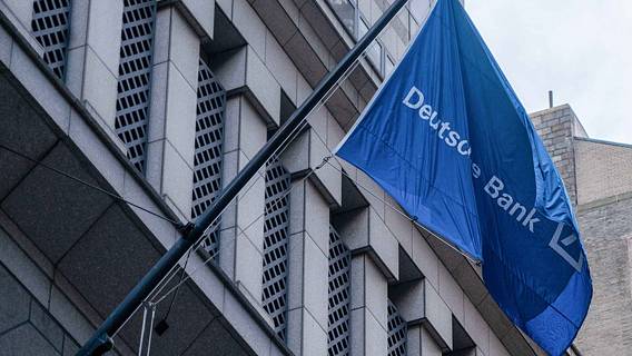 Частный банкир Трампа покинула Deutsche Bank из-за расследования сделки с недвижимостью