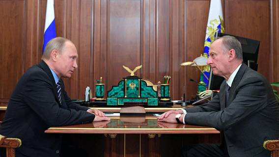 Человек, пользующийся благосклонностью Путина, который, возможно, желает занять его место 