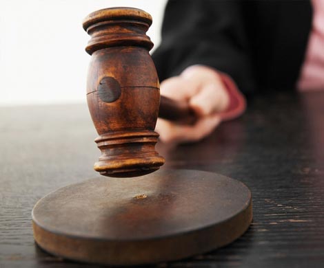 Челябинского депутата отправили под суд за избитого полицейского