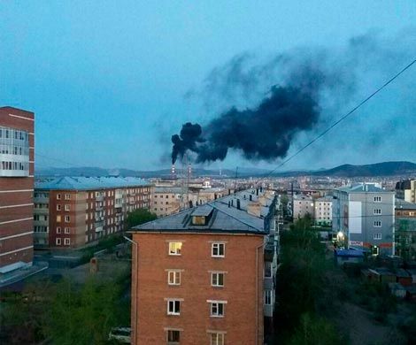 Черный дым из труб ТЭЦ в Улан-Удэ всерьез перепугал горожан