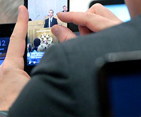 Чиновники перейдут на российские смартфоны с российской ОС
