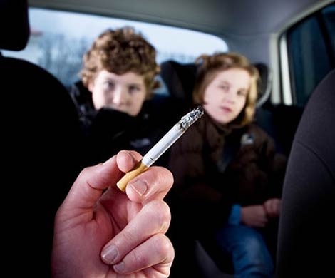 Дети курящих родителей в 4 раза чаще страдают от проблем с сердцем
